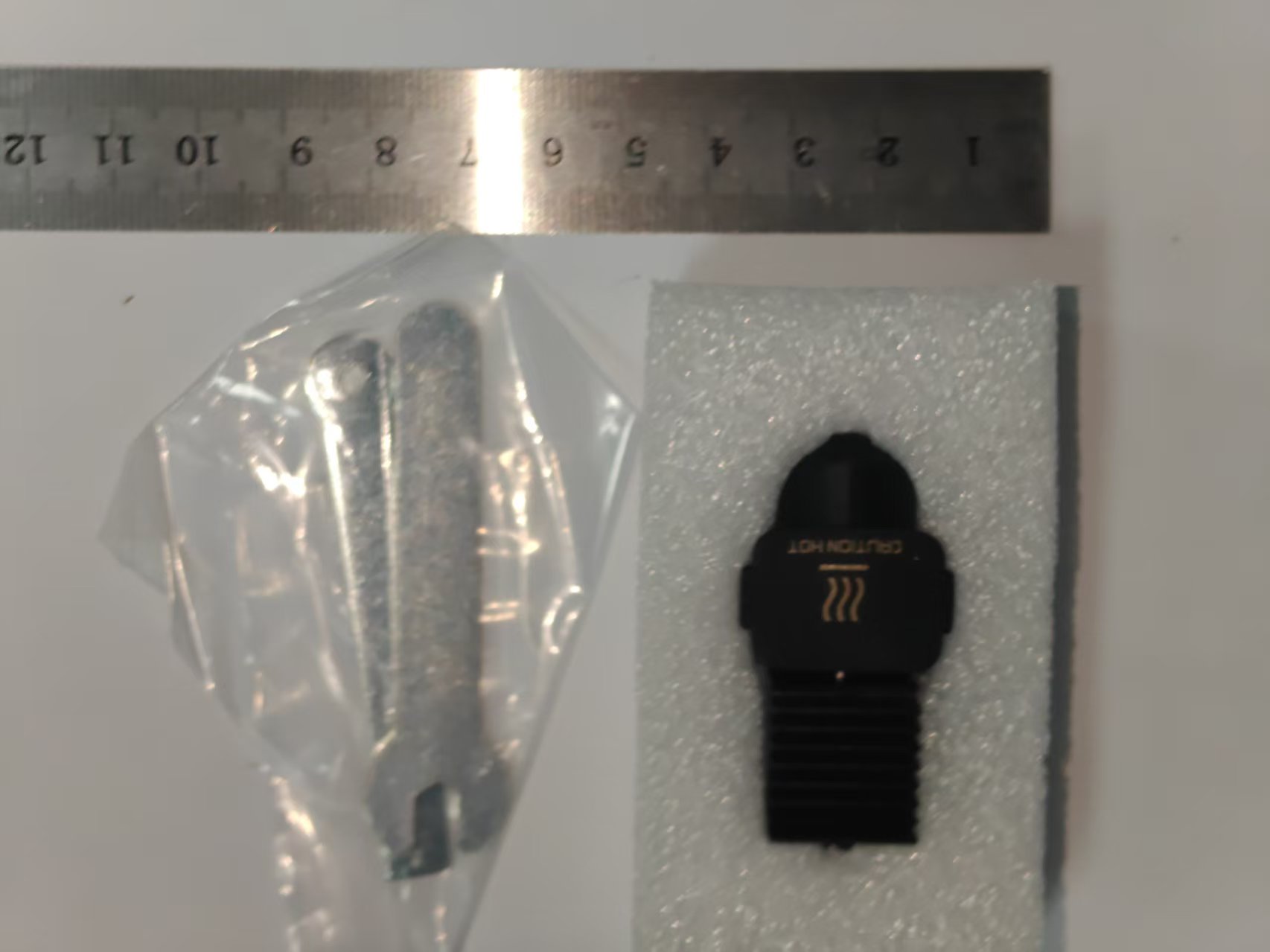 Hotend, protective packaging and included maintenance tools